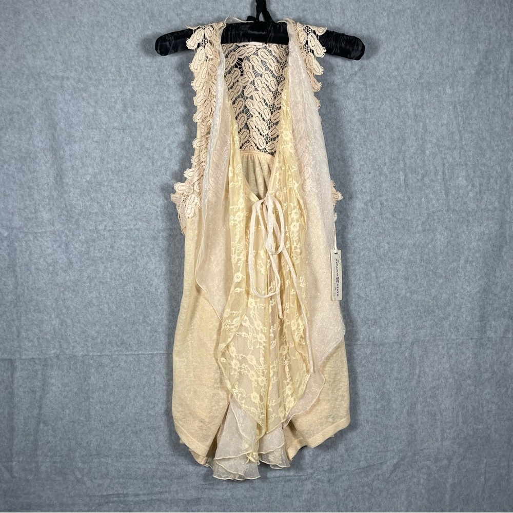 NWT Altar’d State Boho Leaf Layered Western Waterfall Lace Sleeveless Cardigan